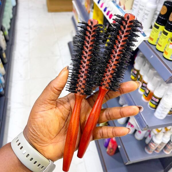 Blow dry brush